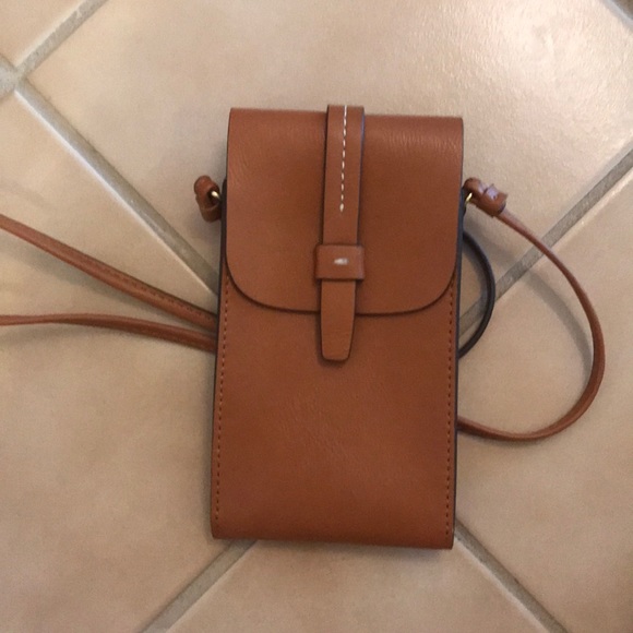 South Moon Under Handbags - Small tan bag. Fits regular iPhone not large